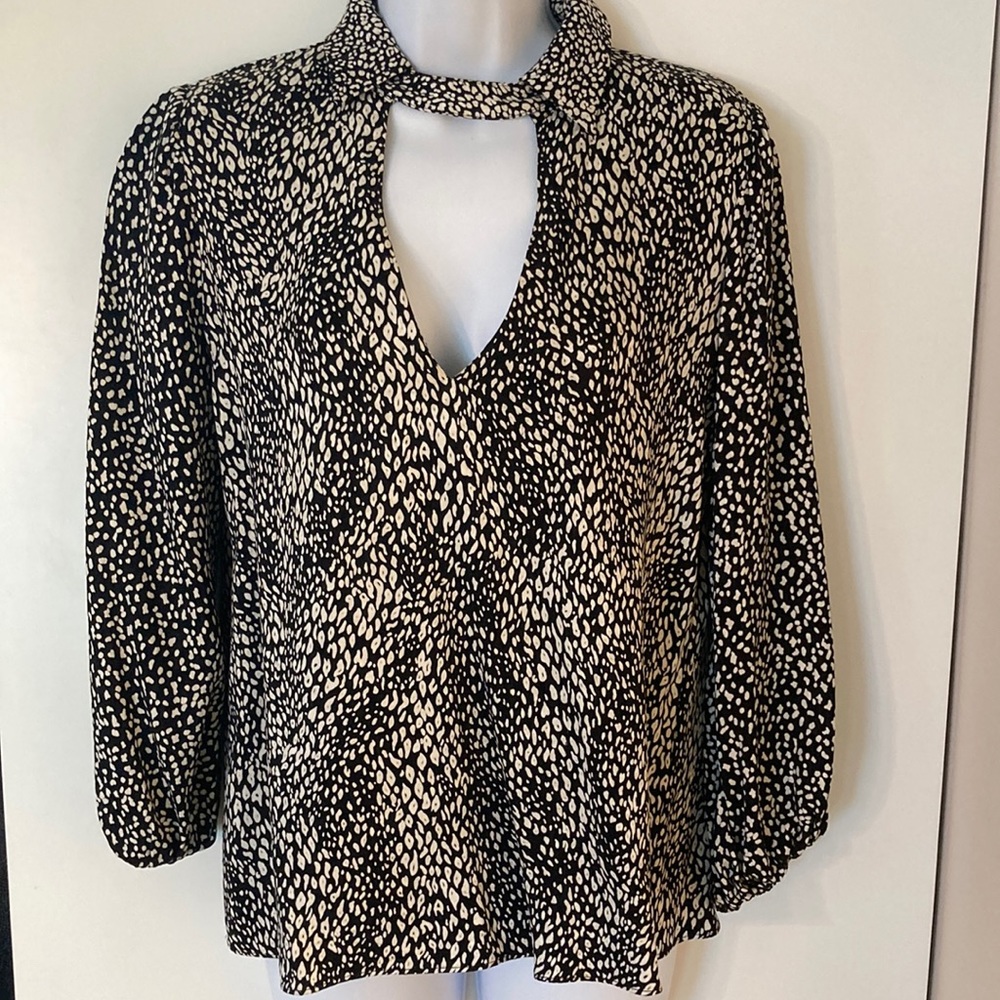 Alice + Olivia Collared Shirt with neck detail
